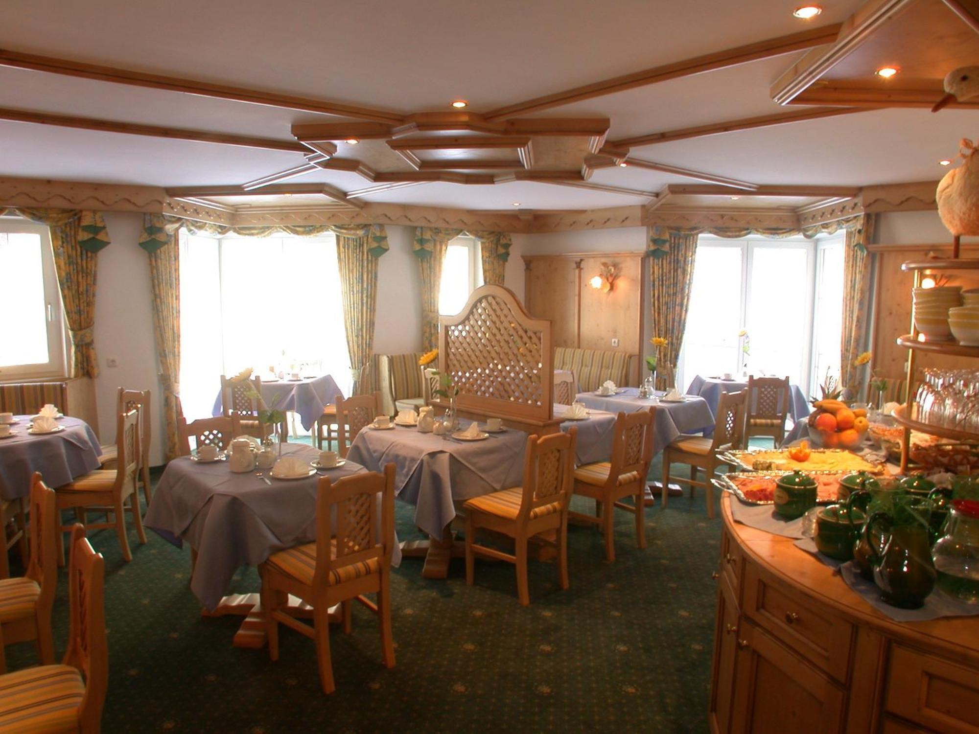 Hotel Garni Pradella Ишгъл Екстериор снимка