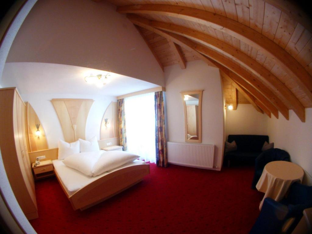 Hotel Garni Pradella Ишгъл Стая снимка